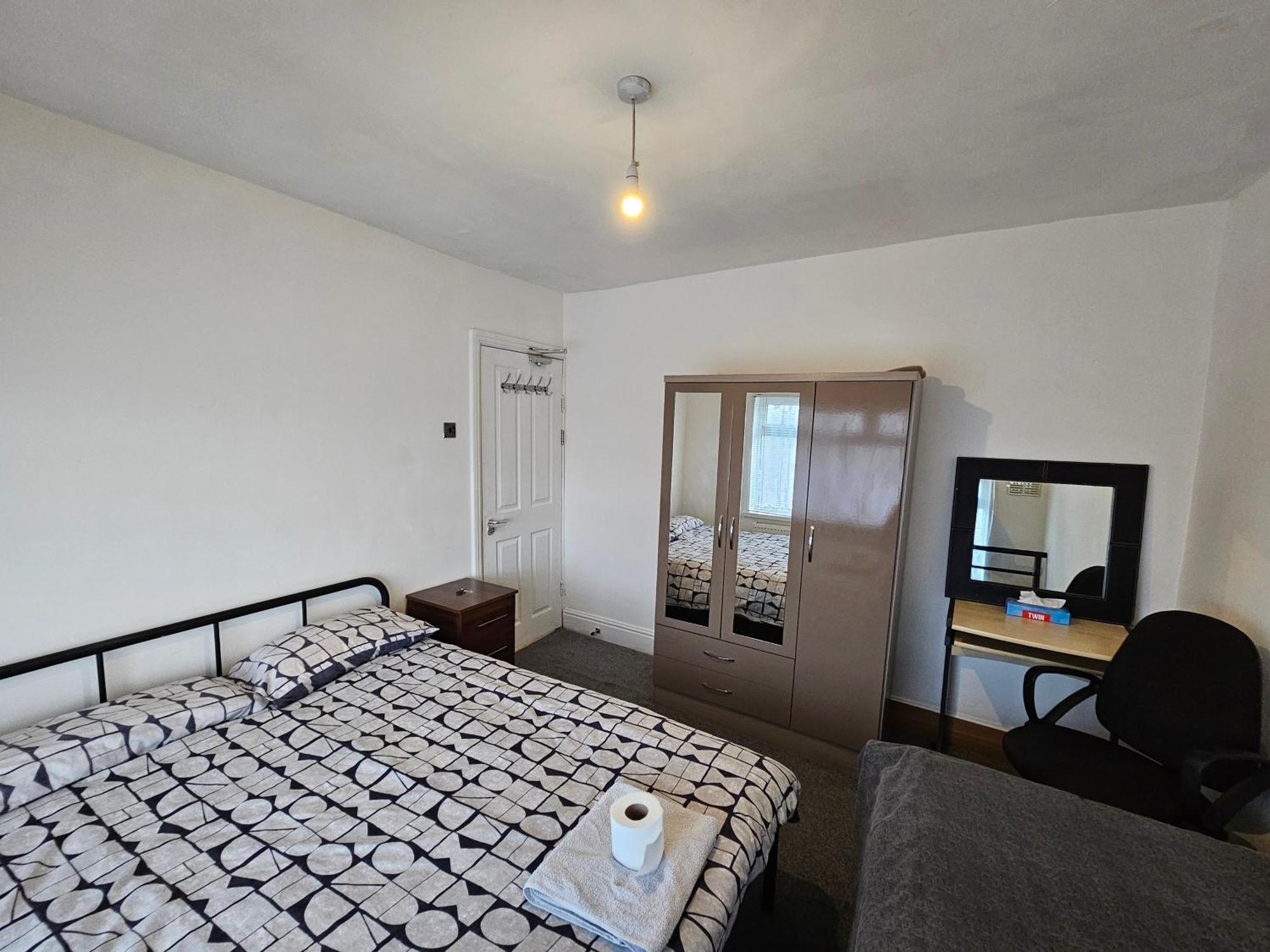 Monyhull Homestay - Near City Centre Kingsheath Nia Nec Bhx Birmingham Bagian luar foto