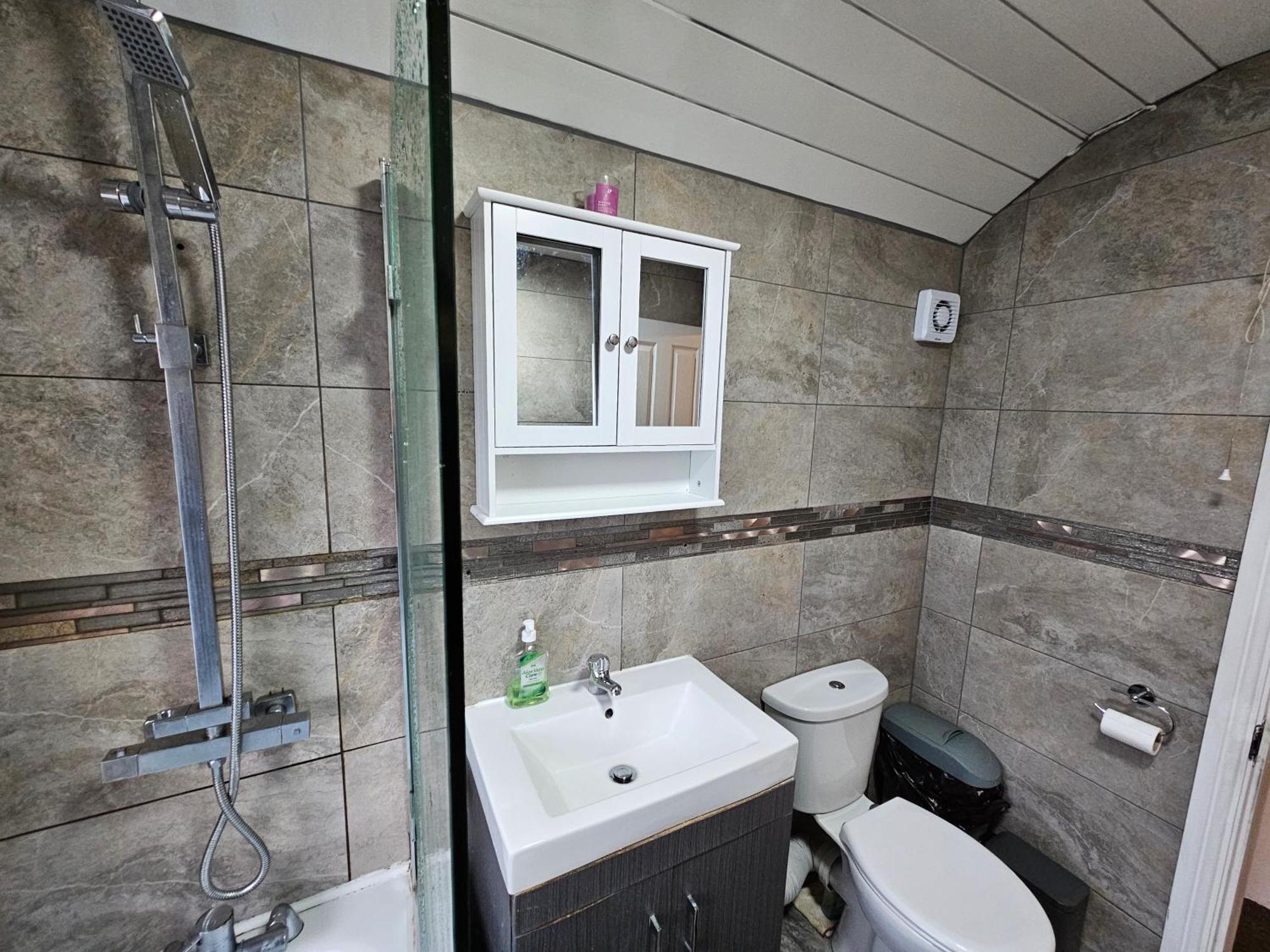Monyhull Homestay - Near City Centre Kingsheath Nia Nec Bhx Birmingham Bagian luar foto