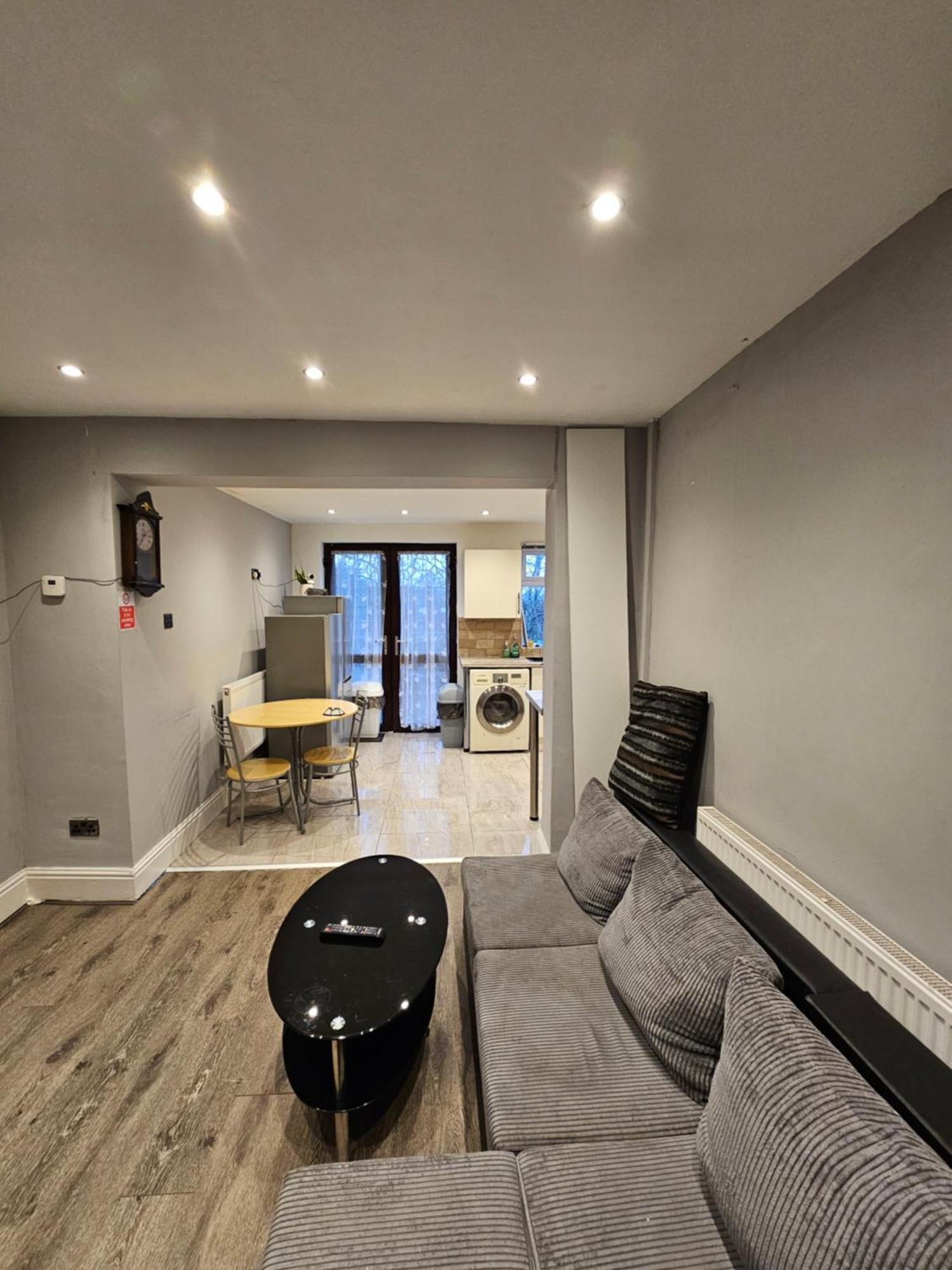 Monyhull Homestay - Near City Centre Kingsheath Nia Nec Bhx Birmingham Bagian luar foto