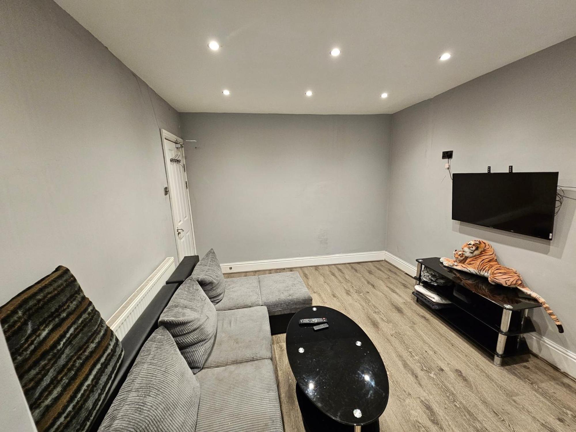 Monyhull Homestay - Near City Centre Kingsheath Nia Nec Bhx Birmingham Bagian luar foto