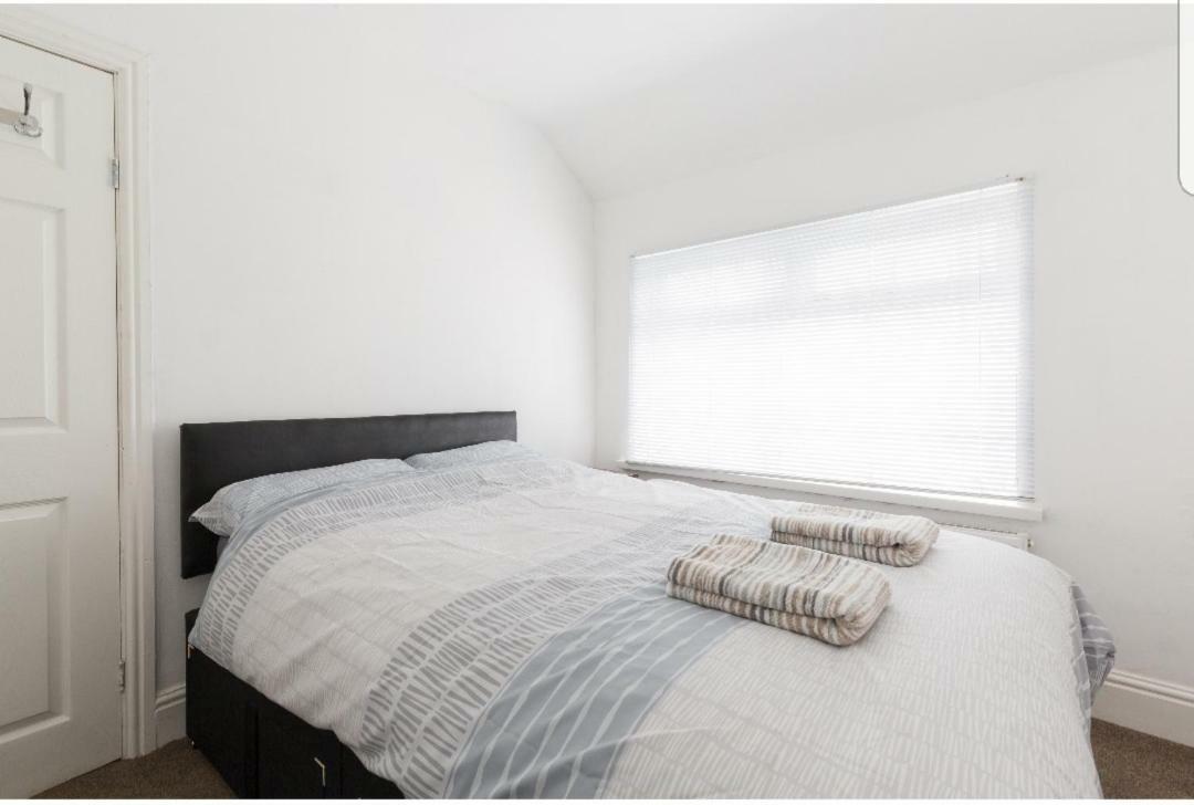 Monyhull Homestay - Near City Centre Kingsheath Nia Nec Bhx Birmingham Bagian luar foto
